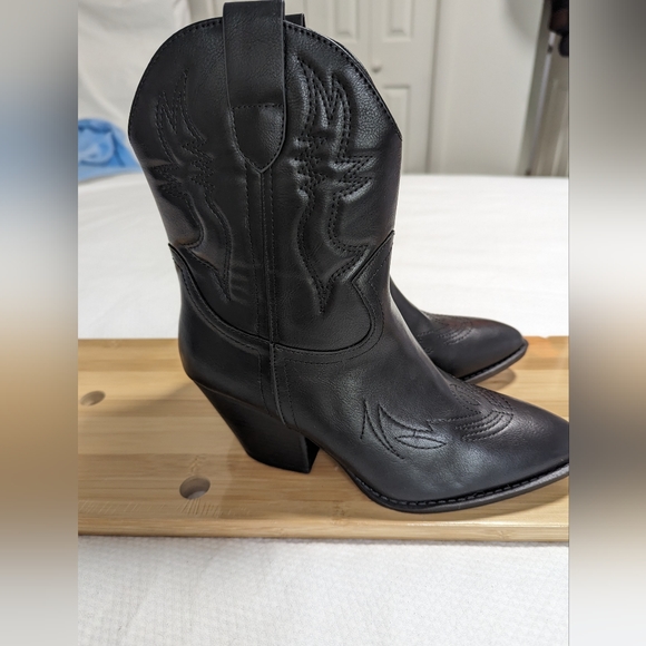 Forever Women Cowgirl Cowboy Stitched  Boots Pointy Toe Size 8.5. - Picture 3 of 13